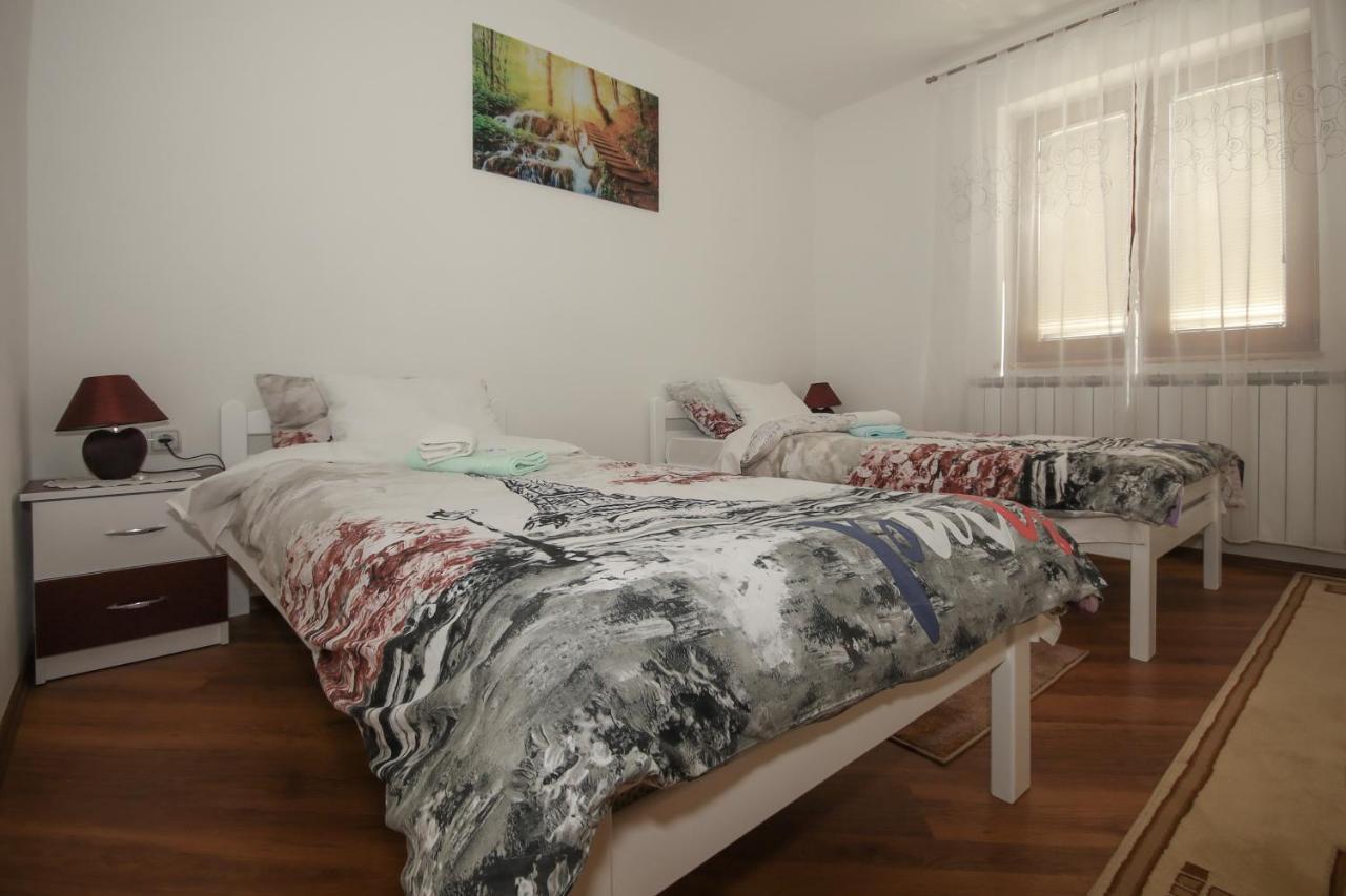 Apartman Lucija & Luka Otocsán Kültér fotó