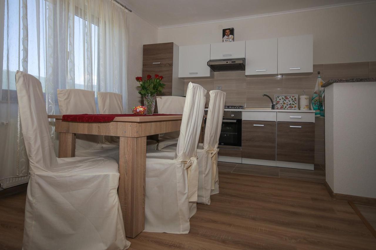 Apartman Lucija & Luka Otocsán Kültér fotó