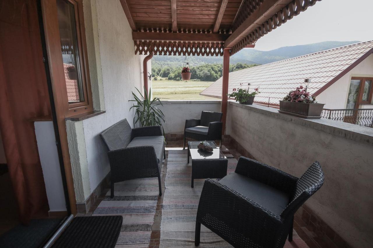 Apartman Lucija & Luka Otocsán Kültér fotó